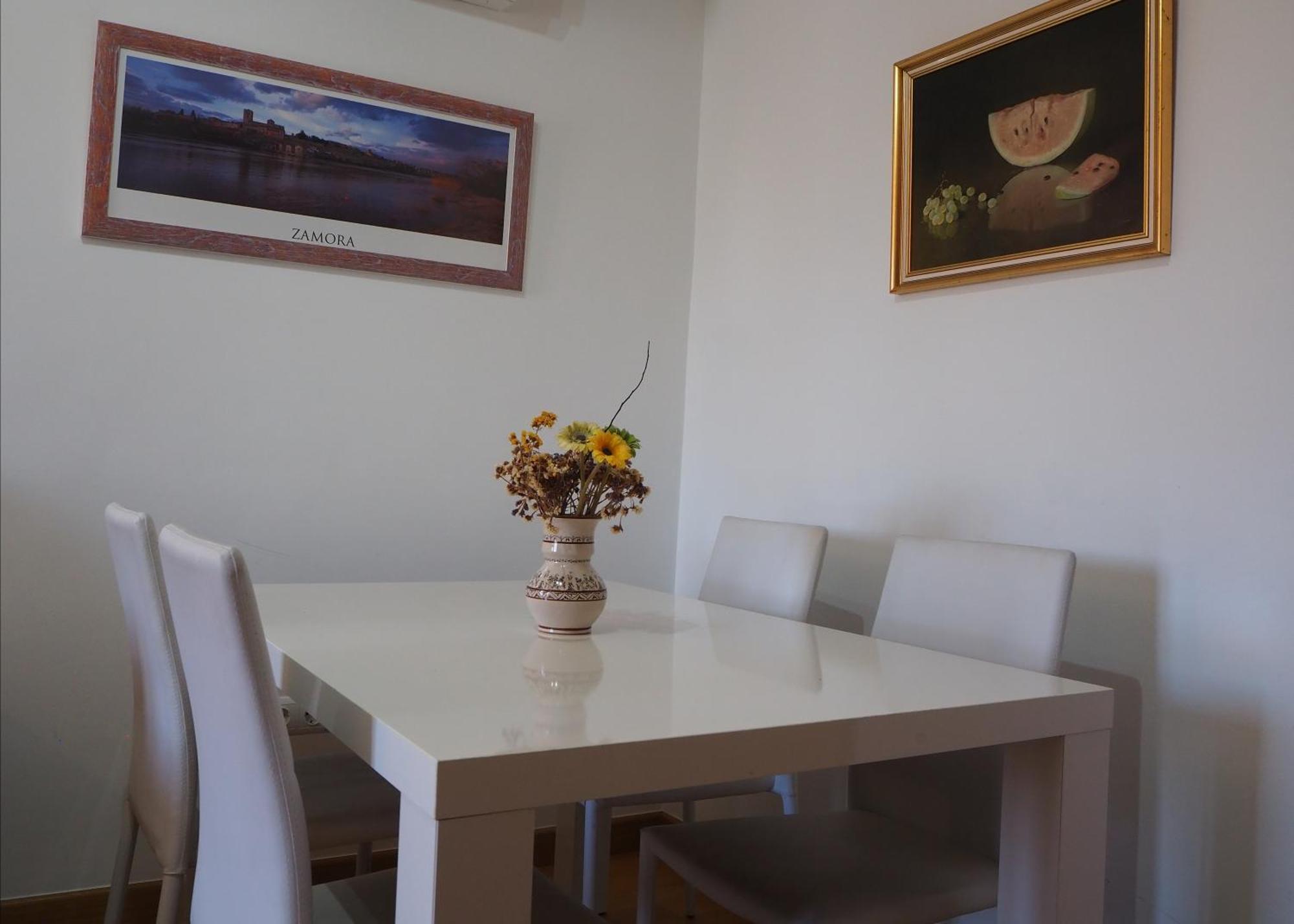 Apartamentos La Muralla Zamora Eksteriør bilde