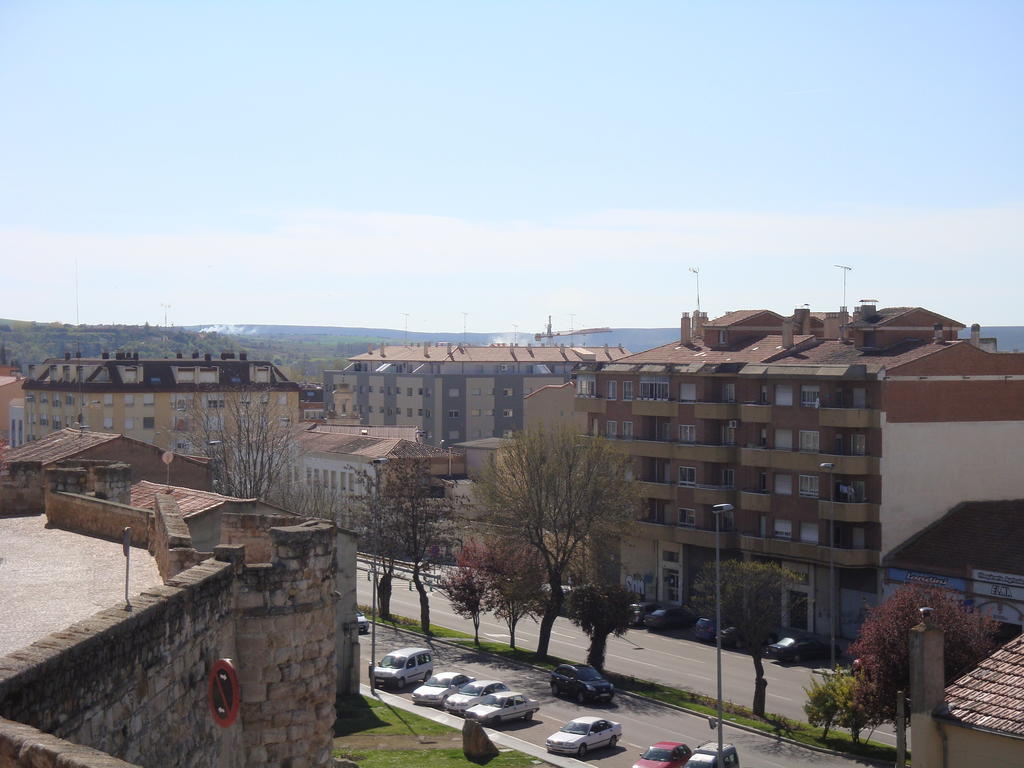 Apartamentos La Muralla Zamora Eksteriør bilde
