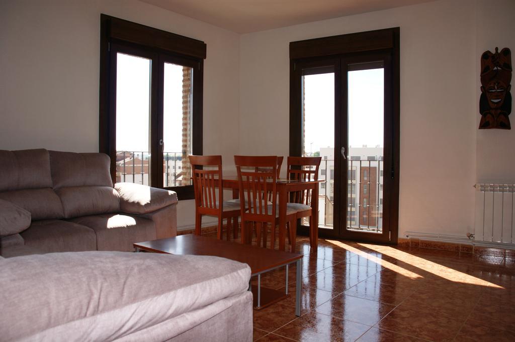 Apartamentos La Muralla Zamora Eksteriør bilde