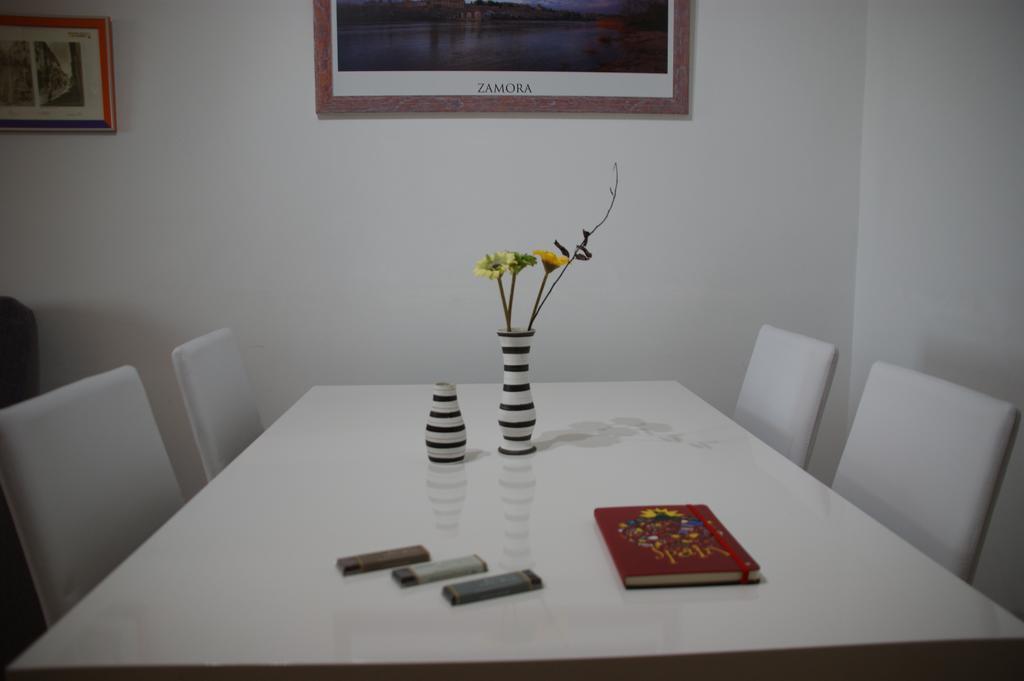 Apartamentos La Muralla Zamora Rom bilde